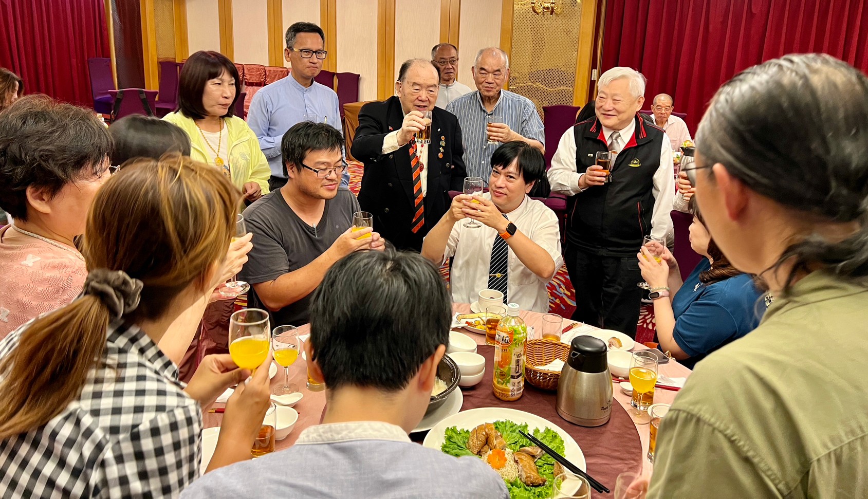 LINE_ALBUM_1121015五工會理監事聯席會議⋯⋯天成飯店_231120_80
